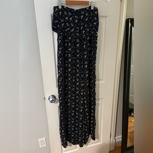 American Eagle NWT strapless black floral jumpsuit wide leg size small - Picture 3 of 13